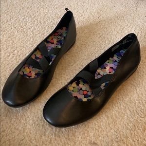 Kids size 5 flat black shoe- Worn one time.